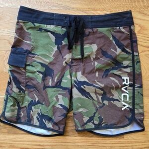 RVCA Camouflage Board Short - 7" inseam
